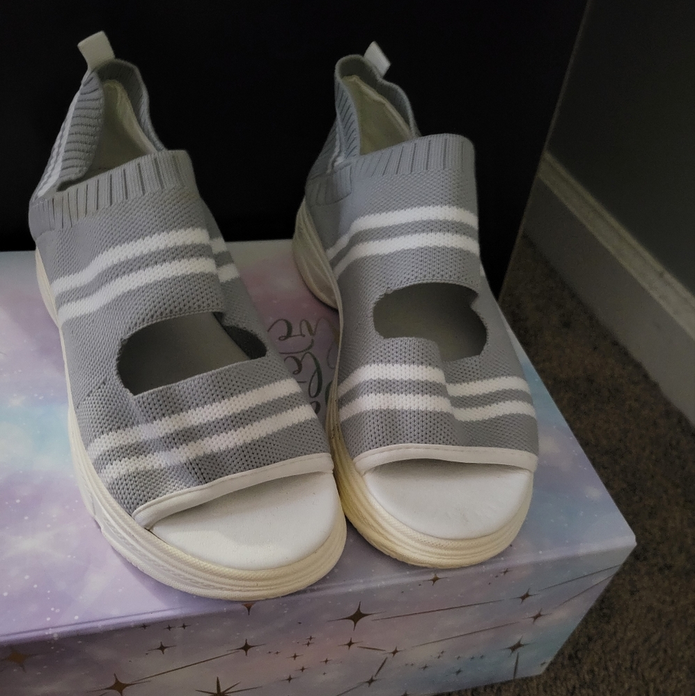Open toe wedge tennis shoes